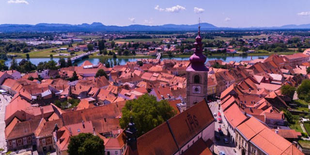 Ptujski zvonik in okolica