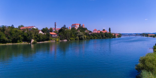 Ptuj preko reke Drave